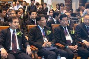 Governor of PEA Namchai Lorwattanatrakul (first left) and other honored guests at the opening. (LEDinside)